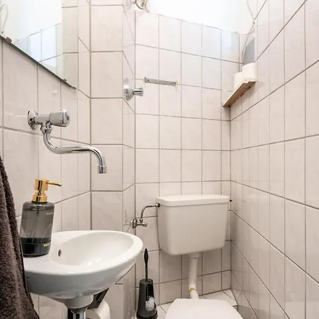 Gemuetliche Zentrale Mit Smart Tv * Kassel